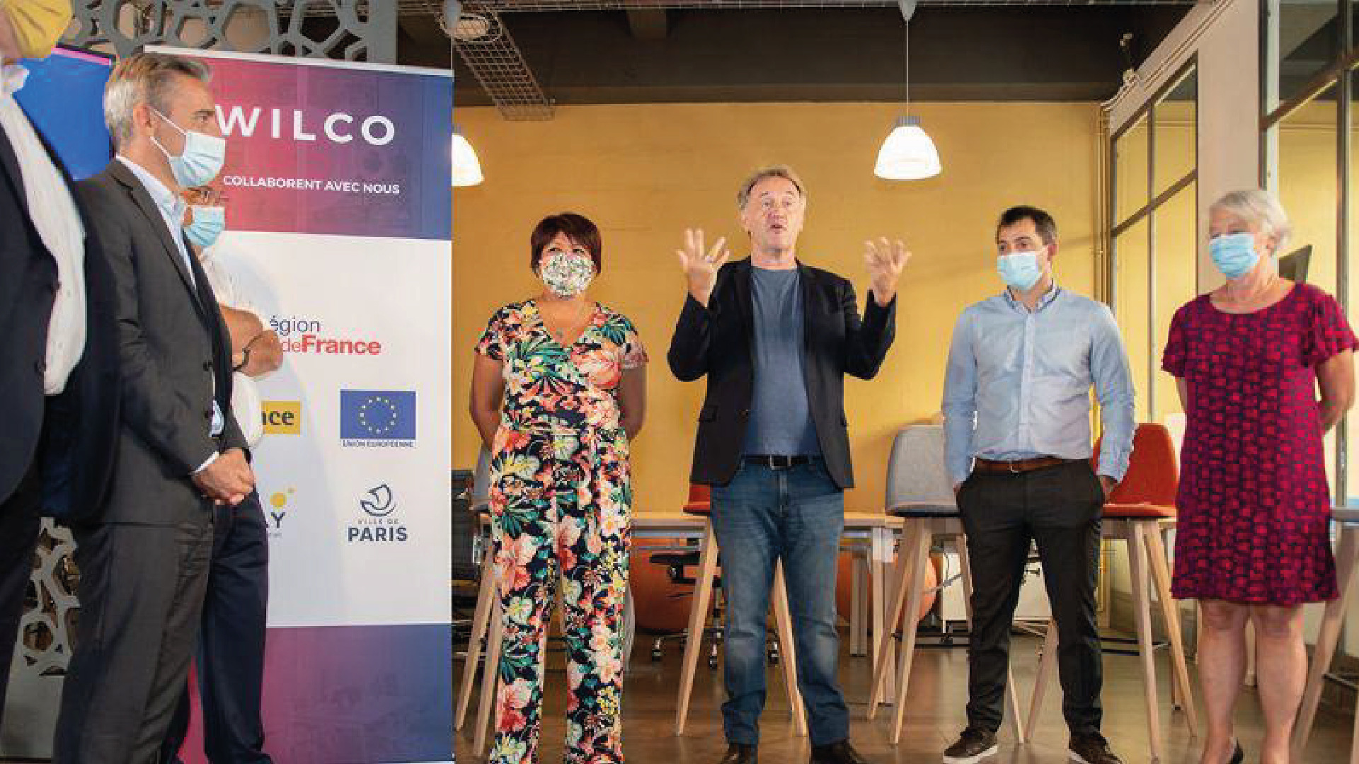 Membres de Wilco debout - Réalisation Wilco