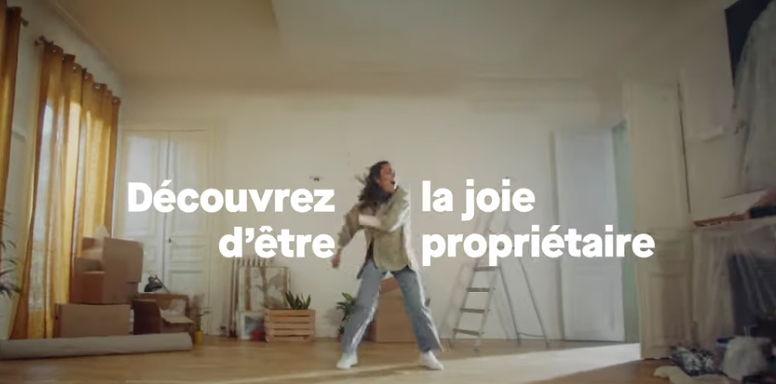 Publicité de Pretto les experts du crédit immobilière avec une femme qui danse 